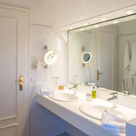 Otel Ringhotel Hohe Wacht